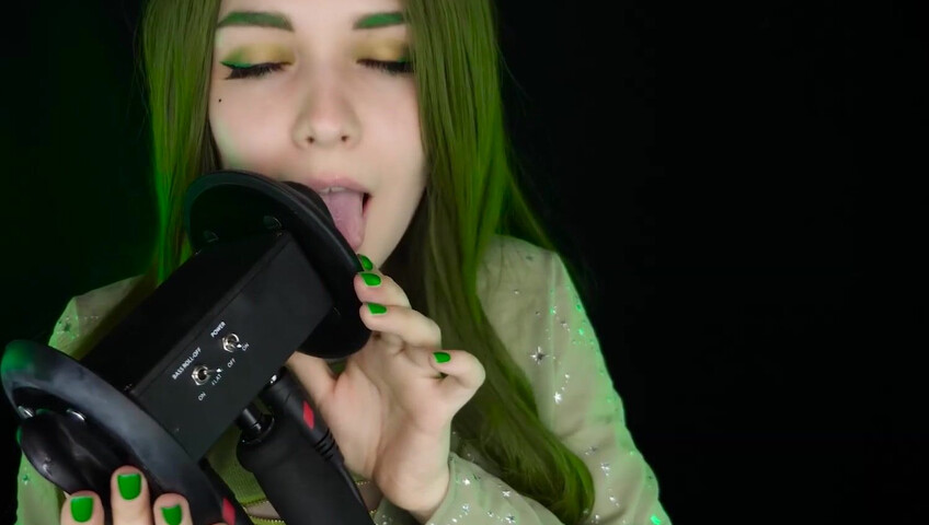 ASMR Kitty Klaw New - Licking & Mouth sounds