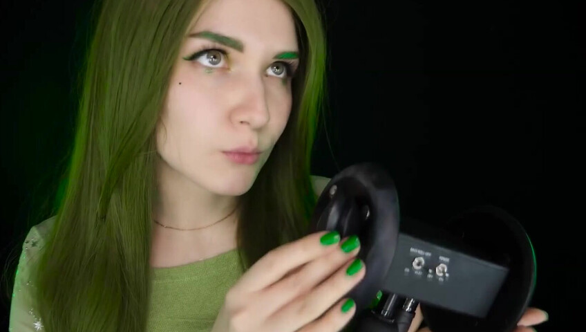 ASMR Kitty Klaw New - Licking & Mouth sounds