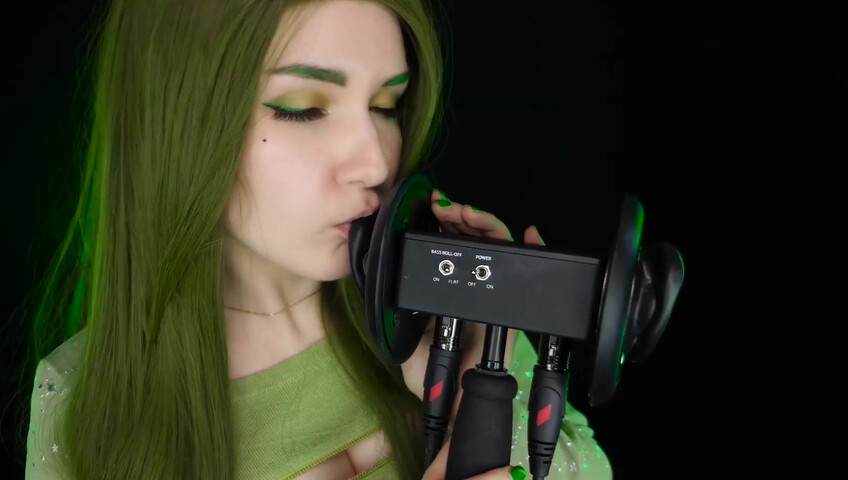 ASMR Kitty Klaw New - Licking & Mouth sounds