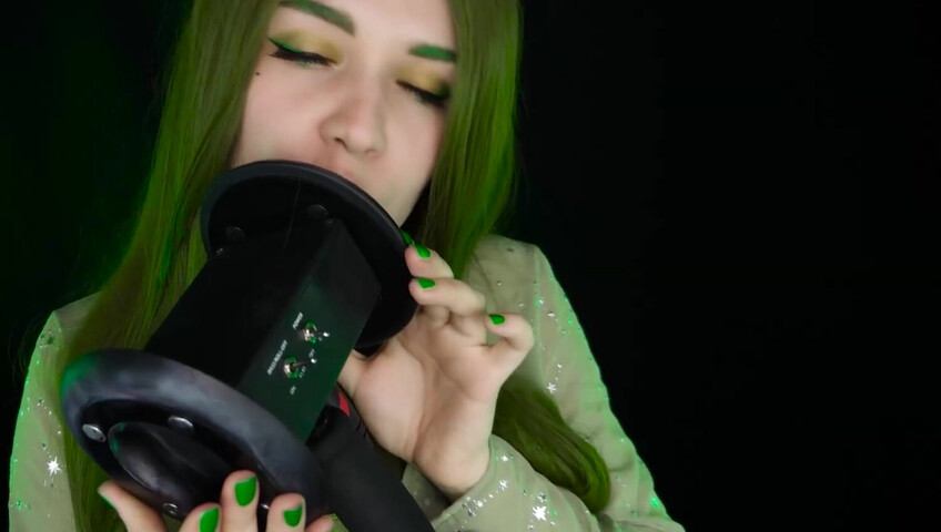 ASMR Kitty Klaw New - Licking & Mouth sounds