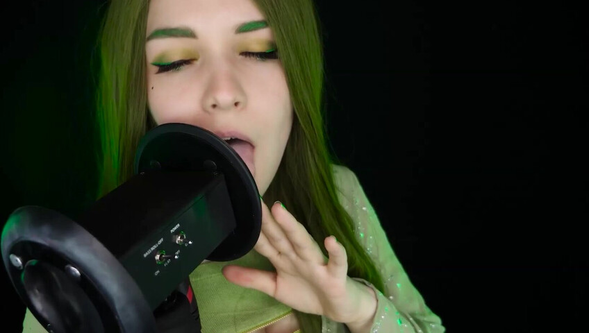 ASMR Kitty Klaw New - Licking & Mouth sounds