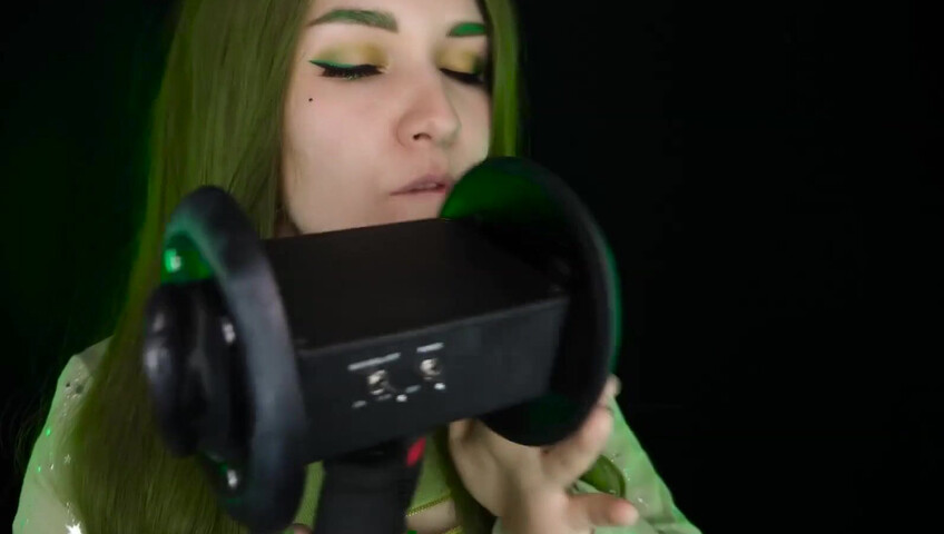 ASMR Kitty Klaw New - Licking & Mouth sounds