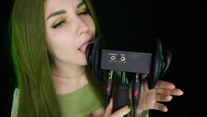 ASMR Kitty Klaw New - Licking & Mouth sounds