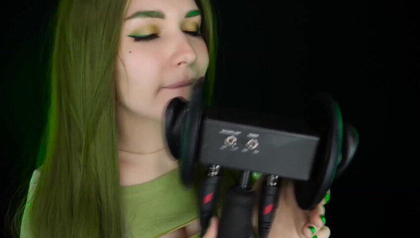 ASMR Kitty Klaw New - Licking & Mouth sounds