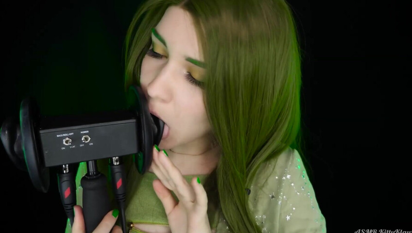 ASMR Kitty Klaw New - Licking & Mouth sounds