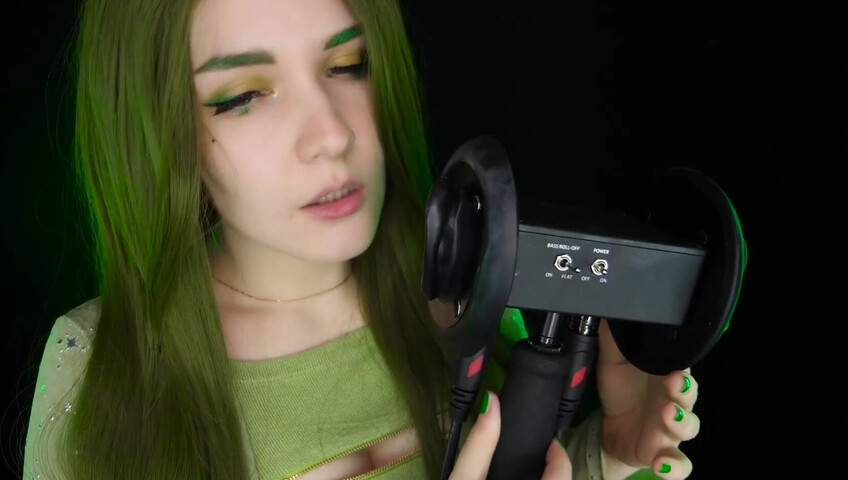 ASMR Kitty Klaw New - Licking & Mouth sounds