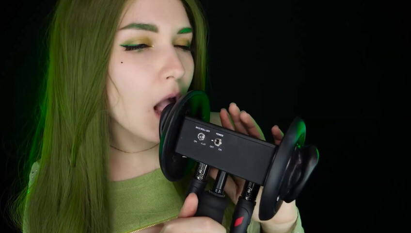 ASMR Kitty Klaw New - Licking & Mouth sounds