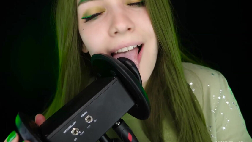 ASMR Kitty Klaw New - Licking & Mouth sounds