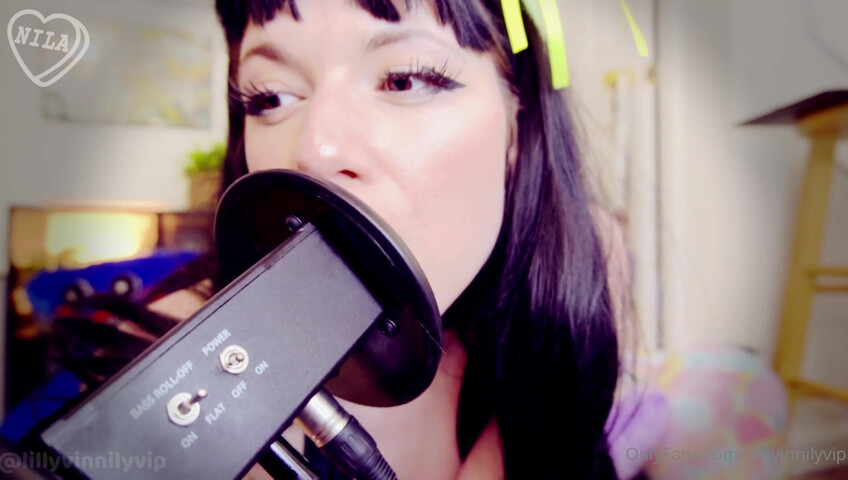 ASMR LillyVinnily - Hot Ear Liking