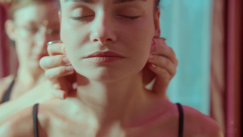 ASMR Massage - 27 October 2024 - Shoulders Massage by Yolana to Amazonica