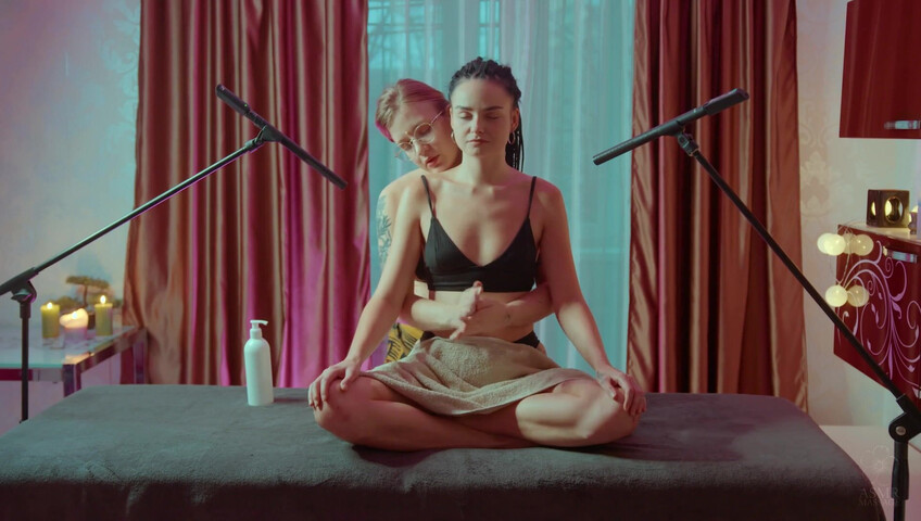 ASMR Massage - 27 October 2024 - Shoulders Massage by Yolana to Amazonica