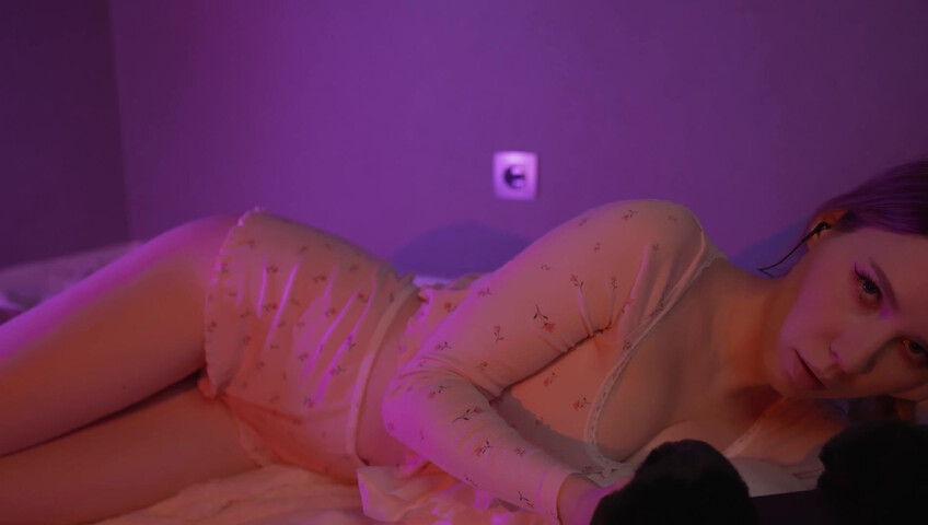 ASMR Mood Crunch Of Ears