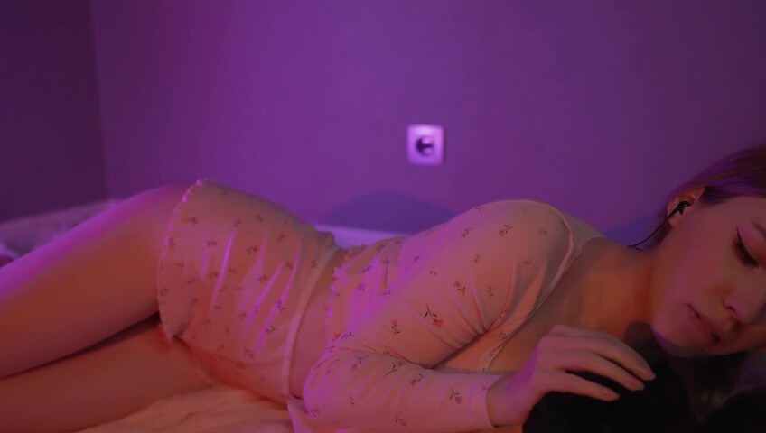 ASMR Mood Crunch Of Ears