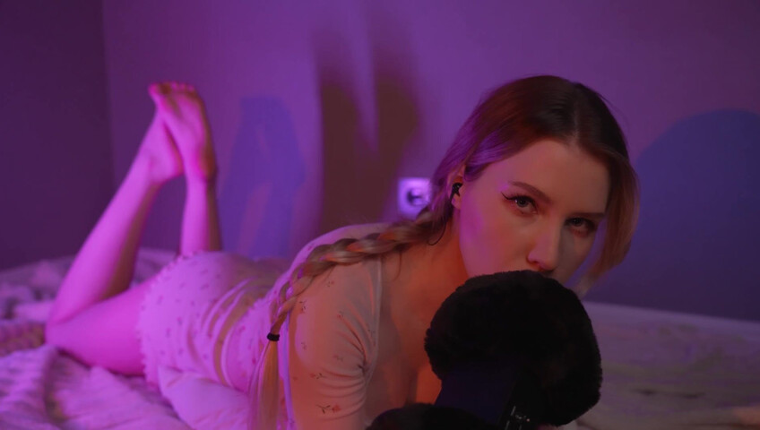 ASMR Mood Crunch Of Ears