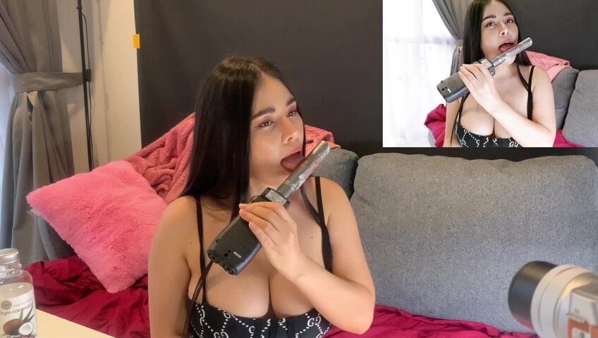 ASMR Wan - Licking and Massage