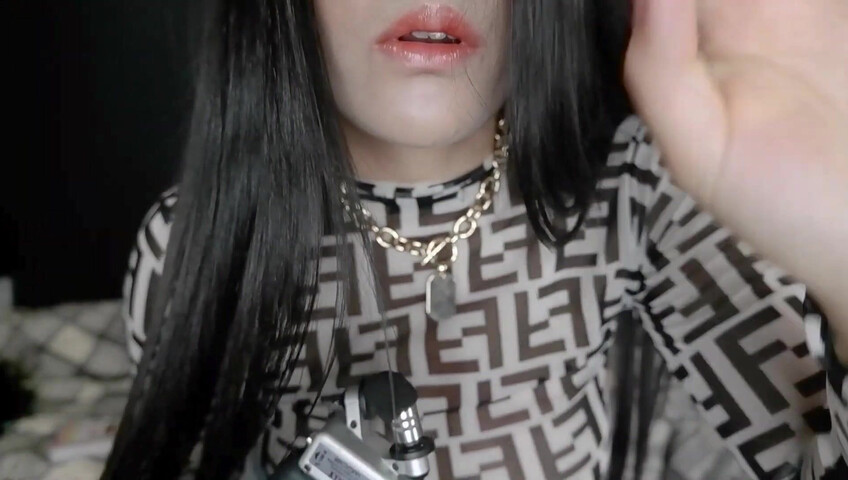 ASMR Wan - Scrathing and mouth sounds