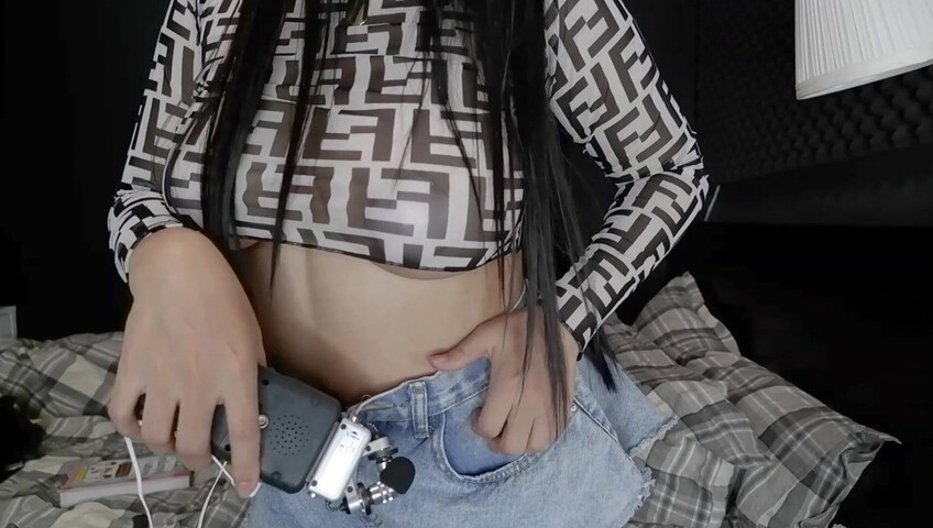 ASMR Wan - Scrathing and mouth sounds