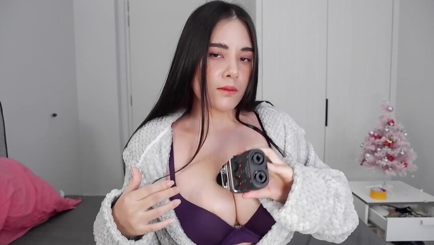 ASMR Wan - Scrathing, tapping on my body at last - Cucumber licking