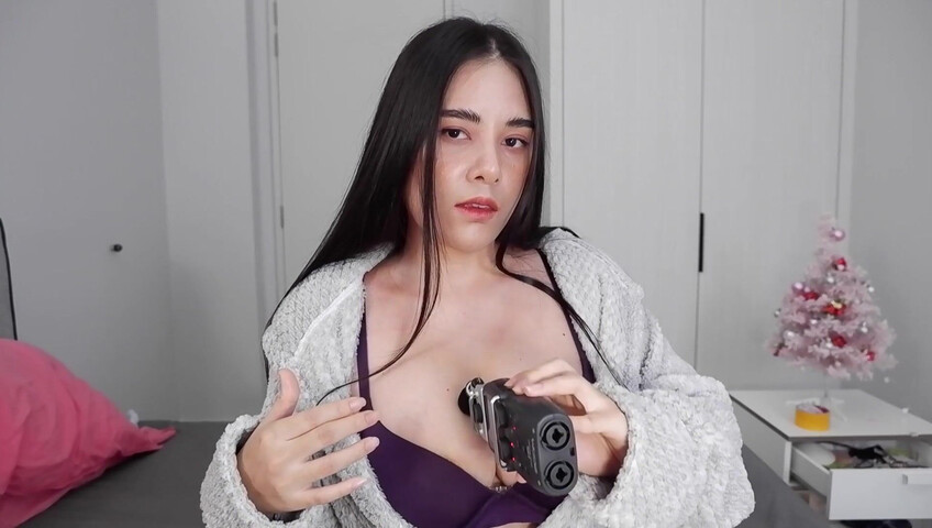 ASMR Wan - Scrathing, tapping on my body at last - Cucumber licking