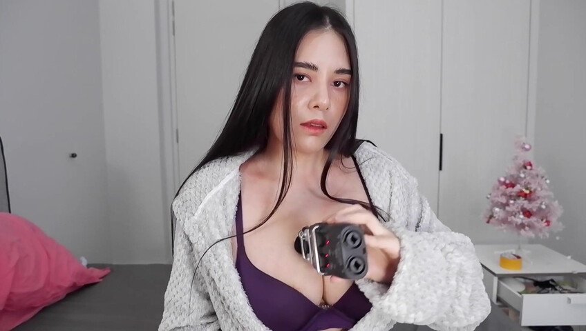 ASMR Wan - Scrathing, tapping on my body at last - Cucumber licking