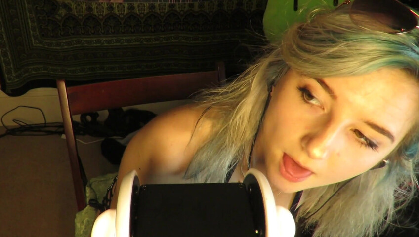 Aftyn Rose - Popsicle Sucking & Mouth Sounds on the Beach