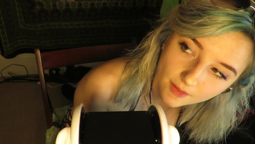 Aftyn Rose - Popsicle Sucking & Mouth Sounds on the Beach