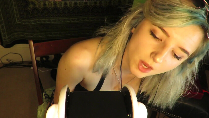 Aftyn Rose - Popsicle Sucking & Mouth Sounds on the Beach