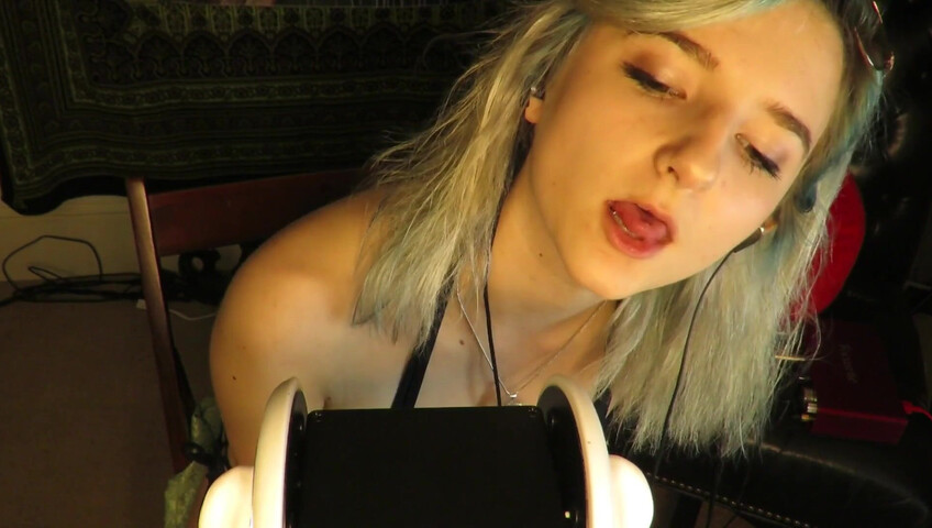 Aftyn Rose - Popsicle Sucking & Mouth Sounds on the Beach