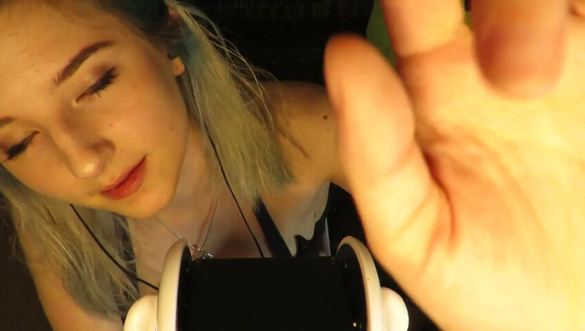 Aftyn Rose - Popsicle Sucking & Mouth Sounds on the Beach