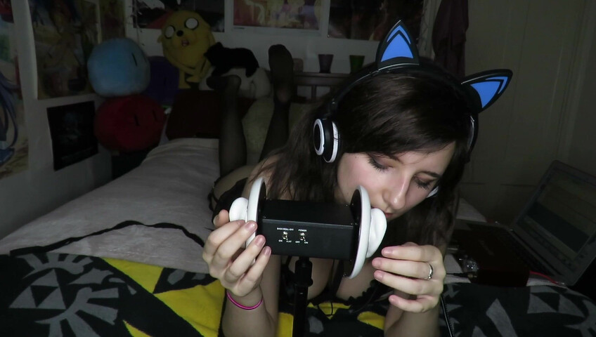 AftynRose ASMR - Affectionate Kitty Craves Attention