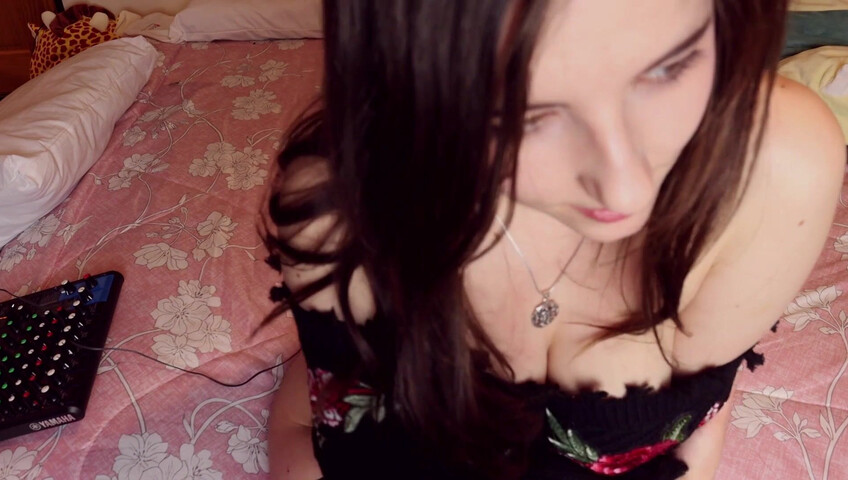 AftynRose ASMR - Scratching! Sweater, chest, booty, feet, legs, etc