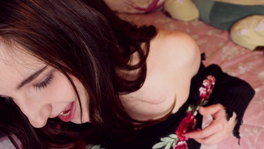 AftynRose ASMR - Scratching! Sweater, chest, booty, feet, legs, etc