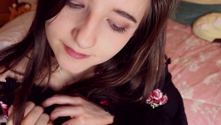 AftynRose ASMR - Scratching! Sweater, chest, booty, feet, legs, etc