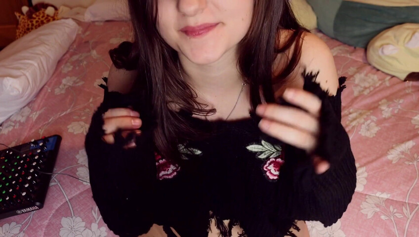 AftynRose ASMR - Scratching! Sweater, chest, booty, feet, legs, etc