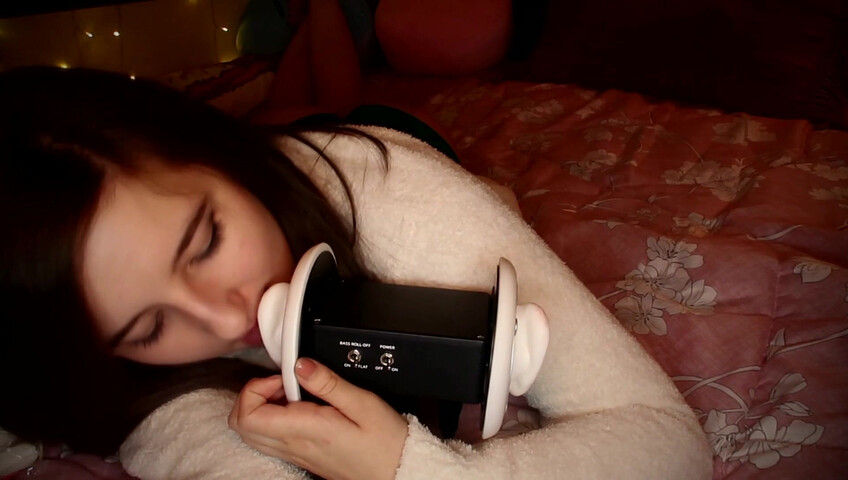 AftynRose ASMR - Snuggly ear licking