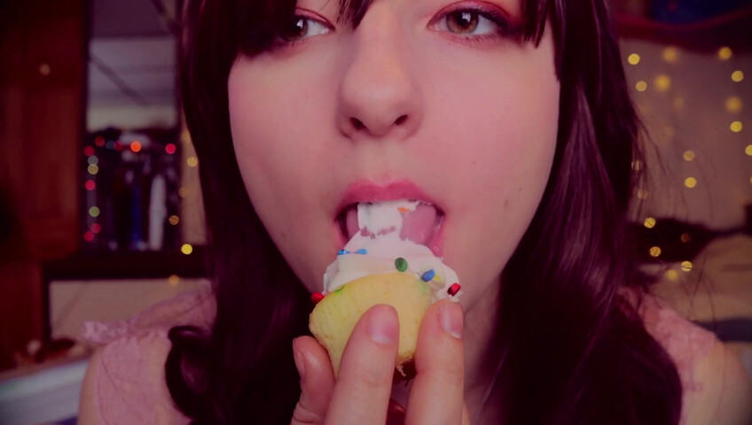 AftynRose ASMR - Sweet and messy Maid