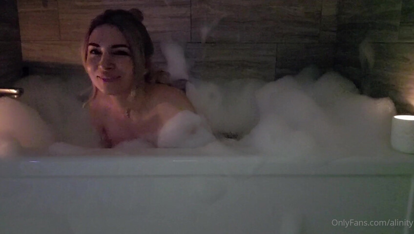 Alinity Nude - Bath Onlyfans Video