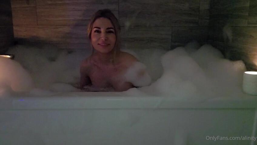 Alinity Nude - Bath Onlyfans Video