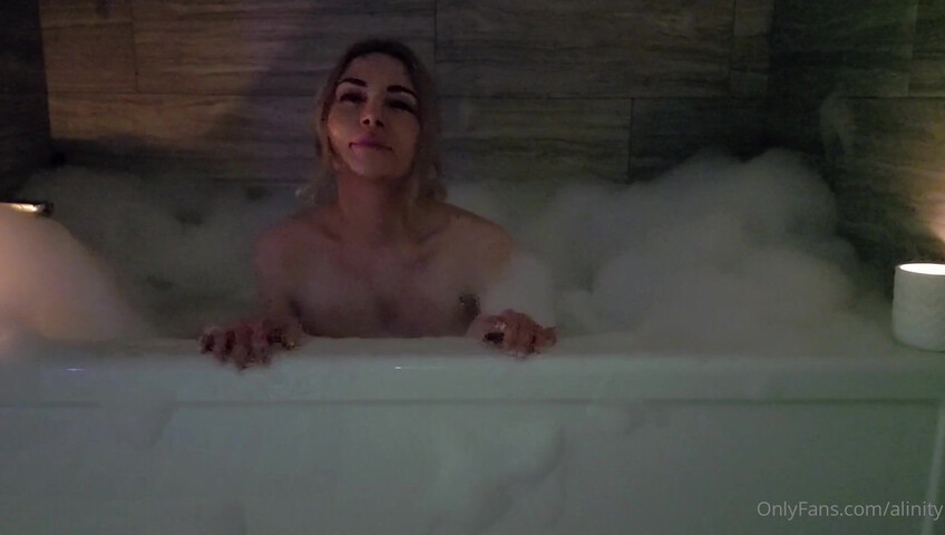 Alinity Nude - Bath Onlyfans Video