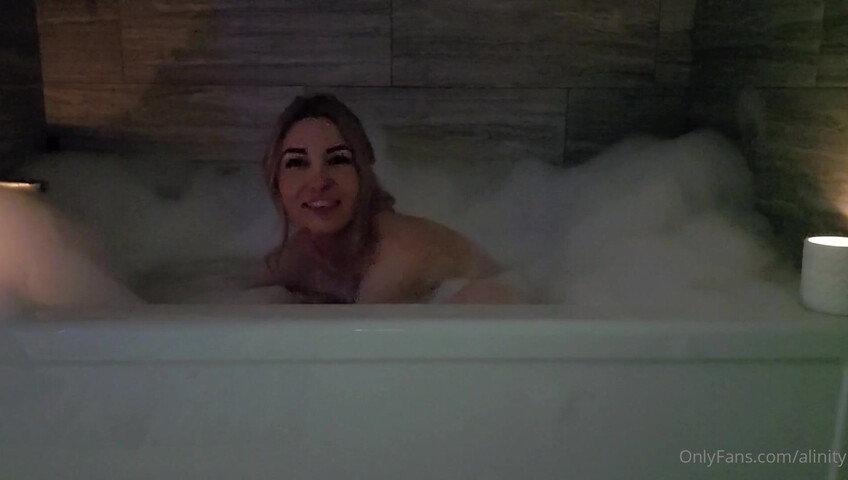 Alinity Nude - Bath Onlyfans Video
