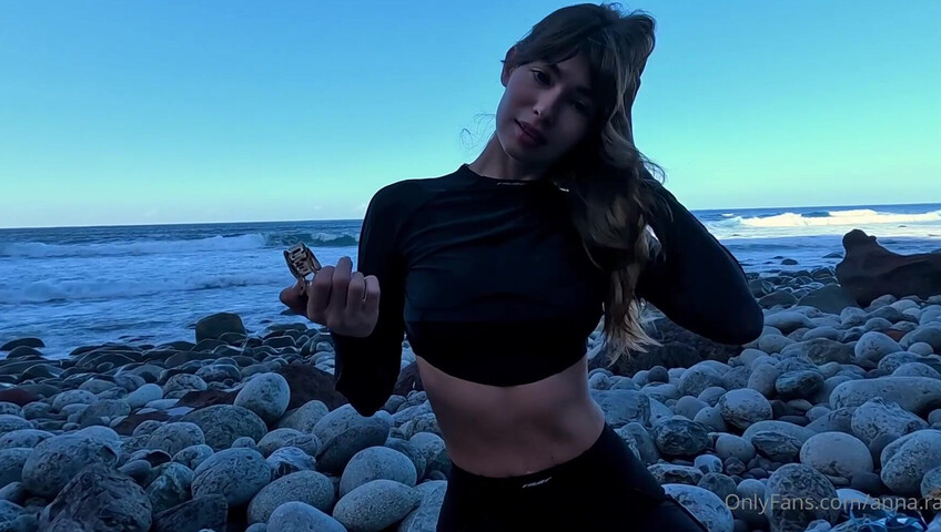 Anna Ralphs - Fucked on the beach