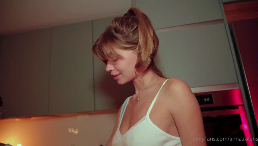 Anna Ralphs Dinner Sex Tape