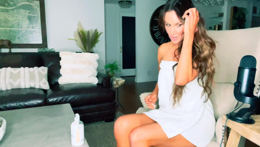 Anne ASMR - Cable Guy