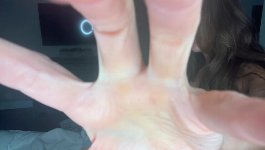 Anne ASMR - Legging scratching and Storytime