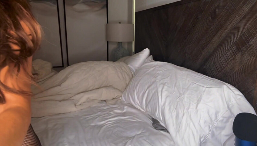 Anne ASMR - Lingerie and booty scrunch leggings