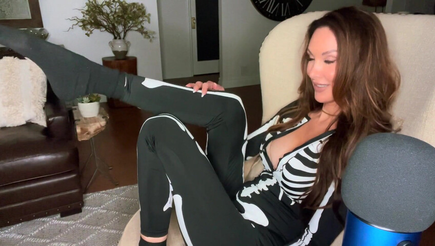 Anne ASMR - Patreon version of Halloween party