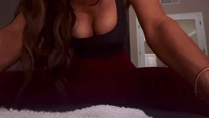 Anne ASMR - Personal trainer gives you post workout massage