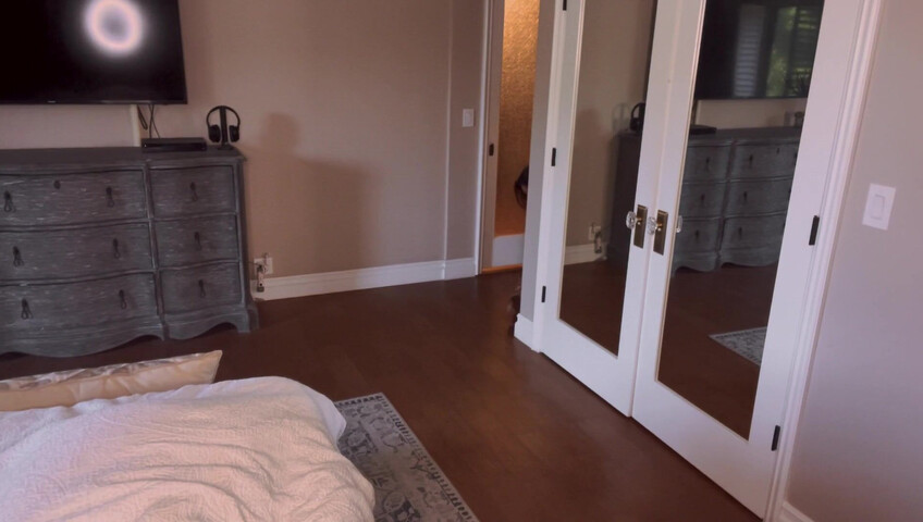 Anne ASMR - Sneaking into your girlfriends bedroom