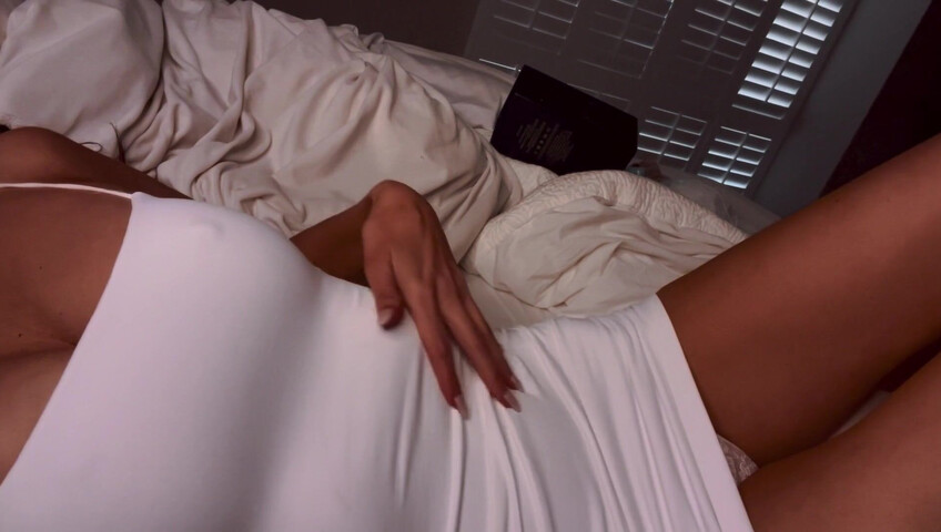 Anne ASMR - Sneaking into your girlfriends bedroom