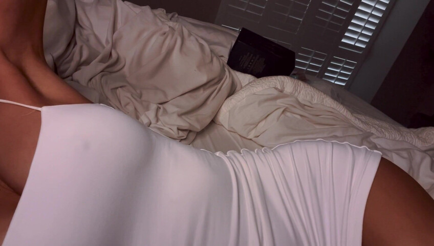 Anne ASMR - Sneaking into your girlfriends bedroom